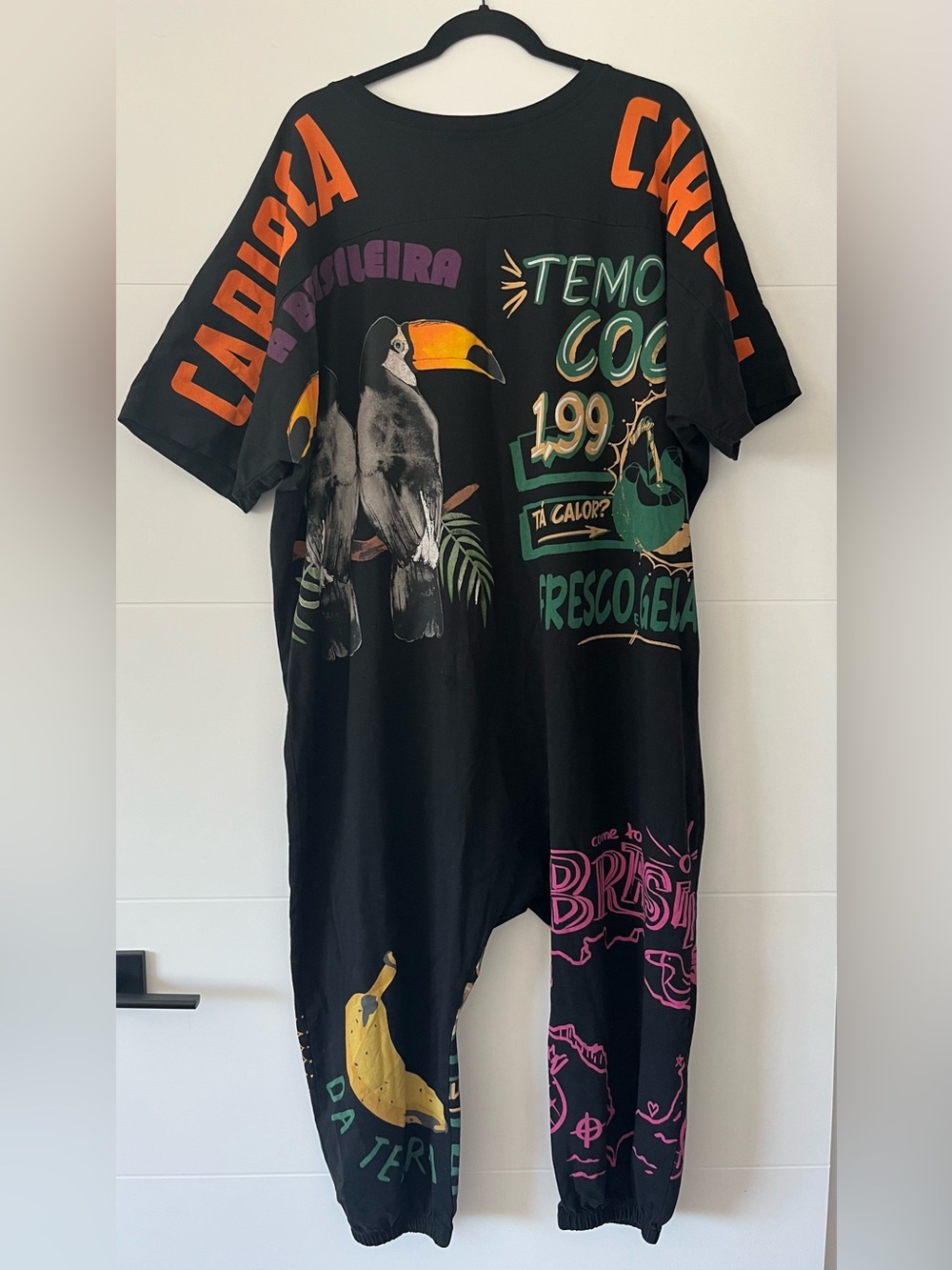 FARM RIO Tropical Toucan Graphic Jumpsuit - Black with Colorful Prints